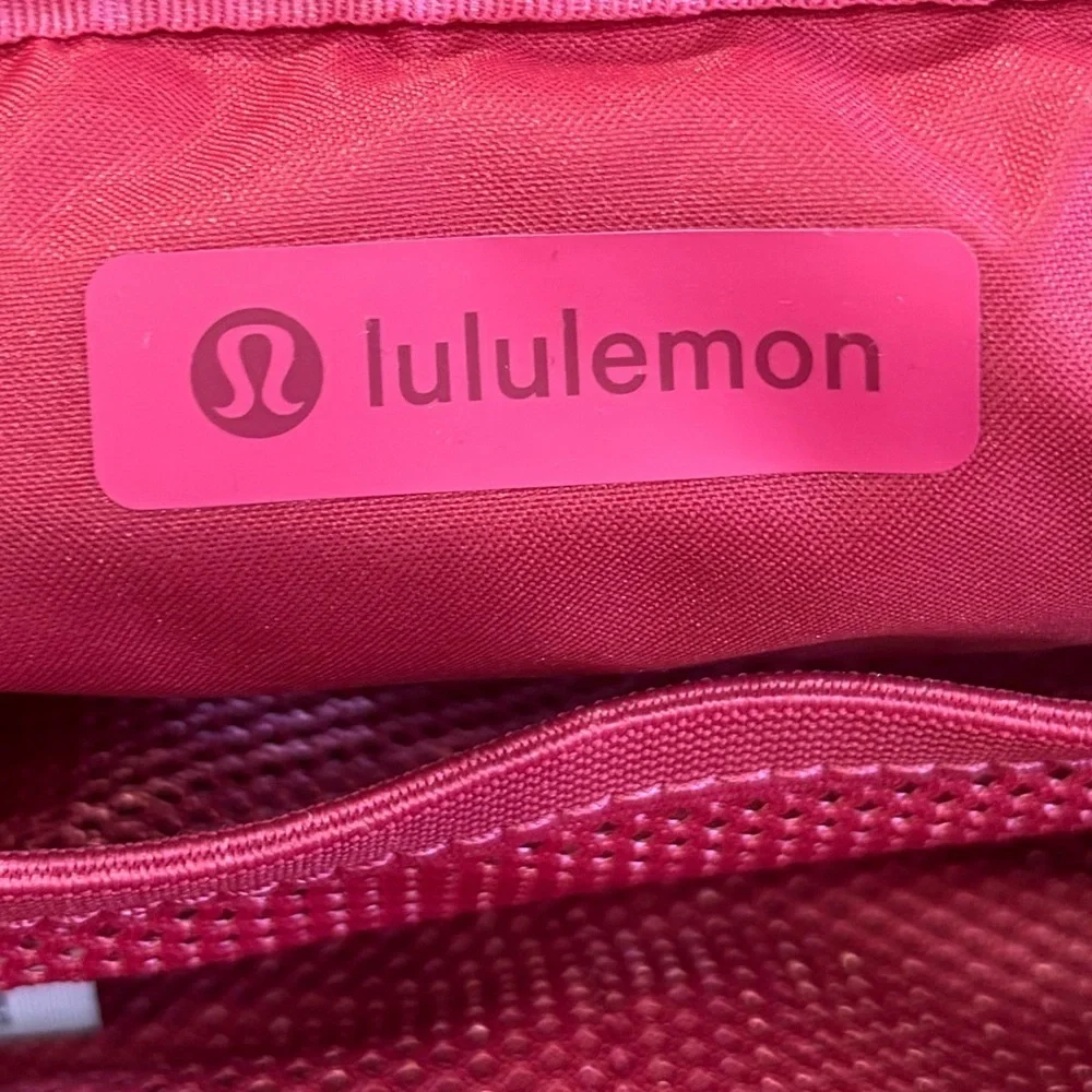 NWT Lululemon Everywhere Belt Bag In Raspberry Coulis